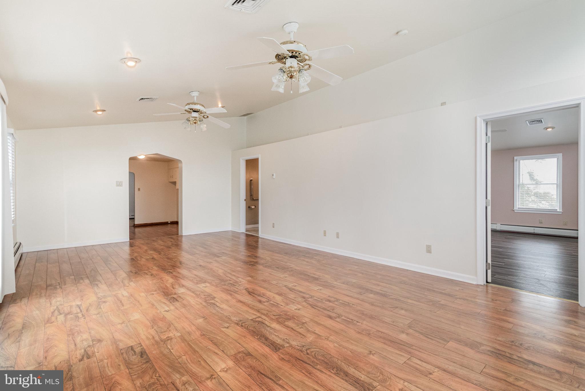 VILLAGE OF LINGLESTOWN - Residential