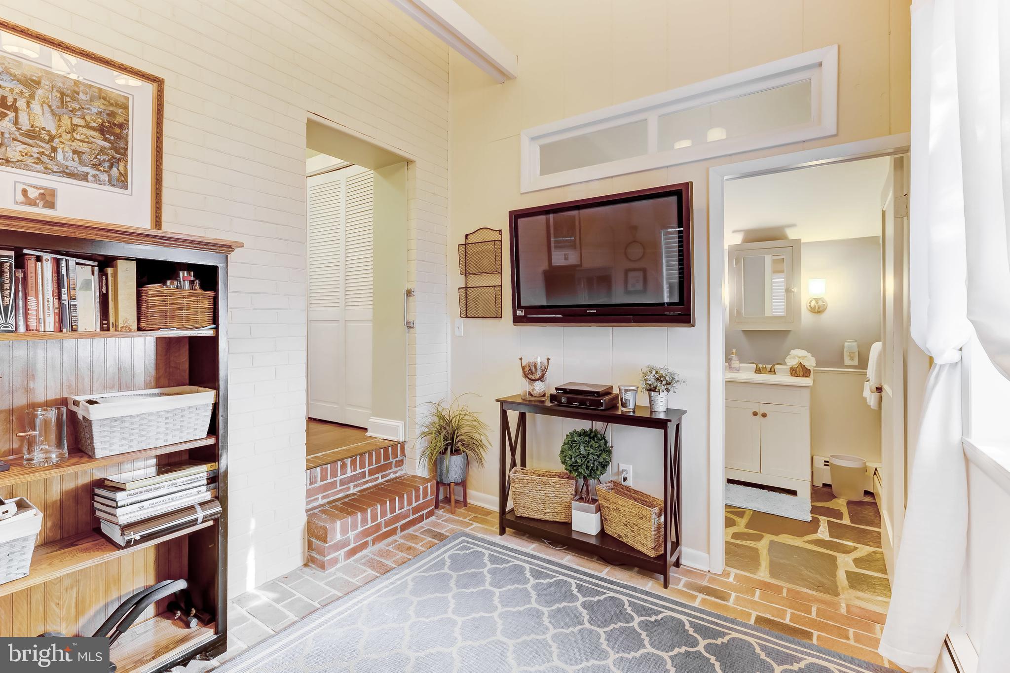 RIDGEMONT - Residential