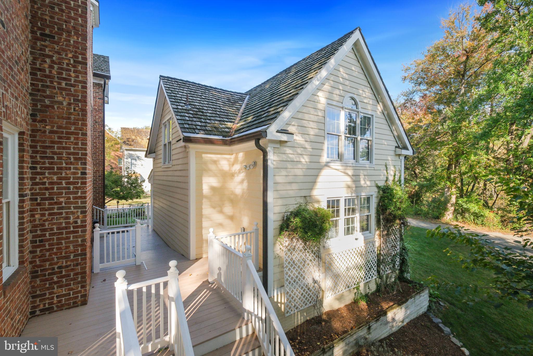 KENTLANDS - Residential