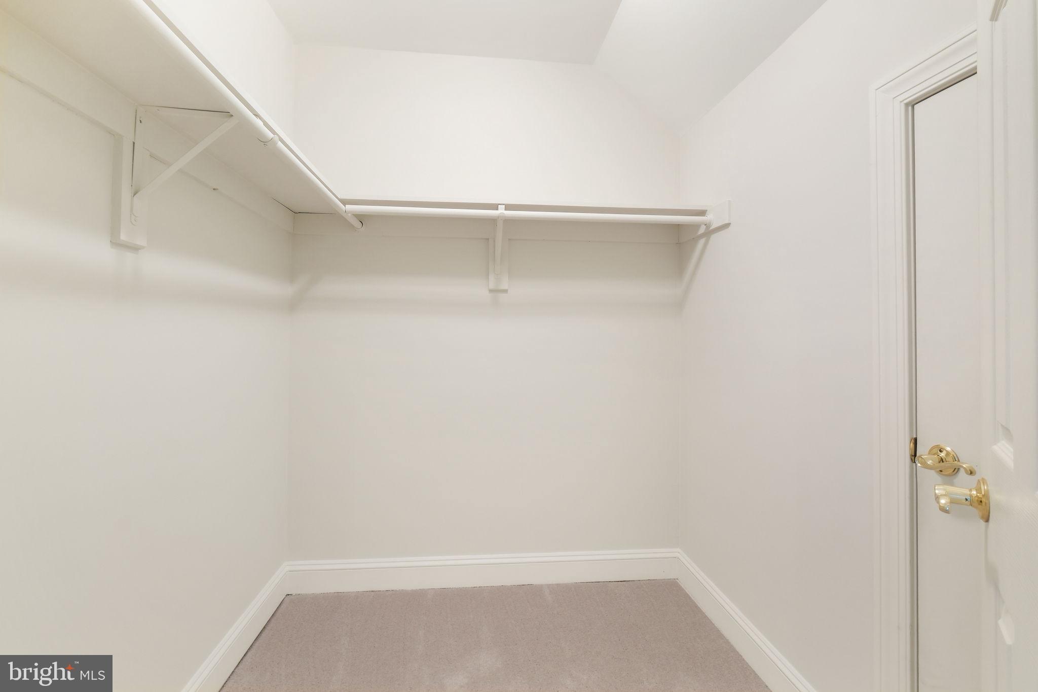 KENTLANDS - Residential