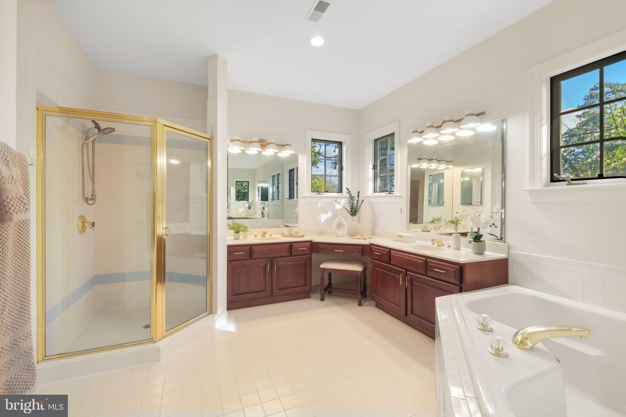 KENTLANDS - Residential