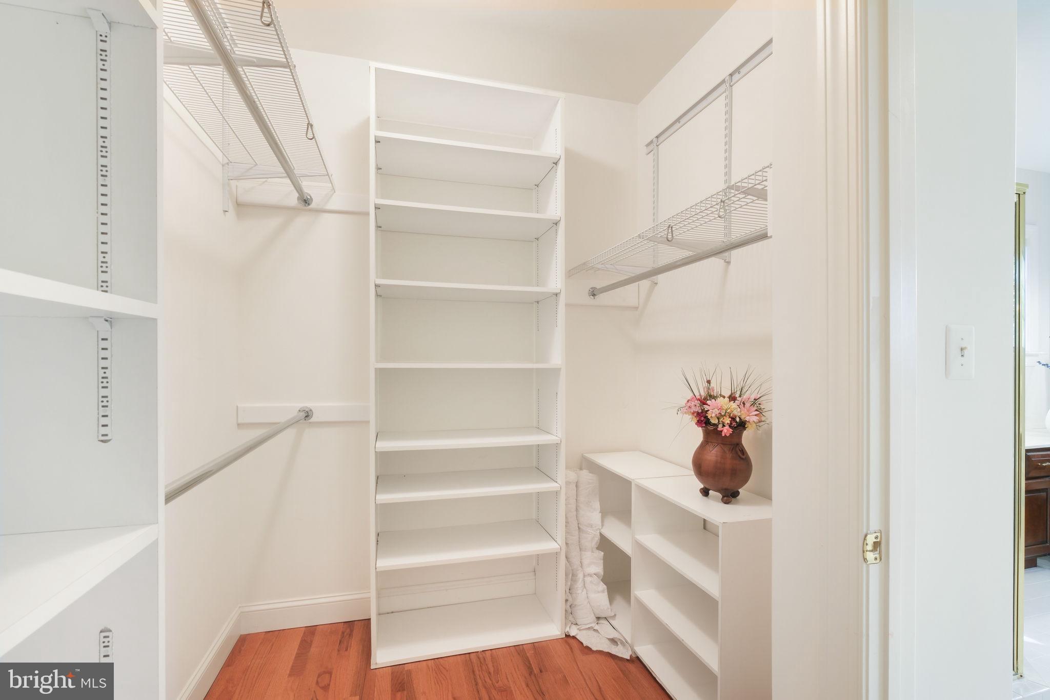 KENTLANDS - Residential