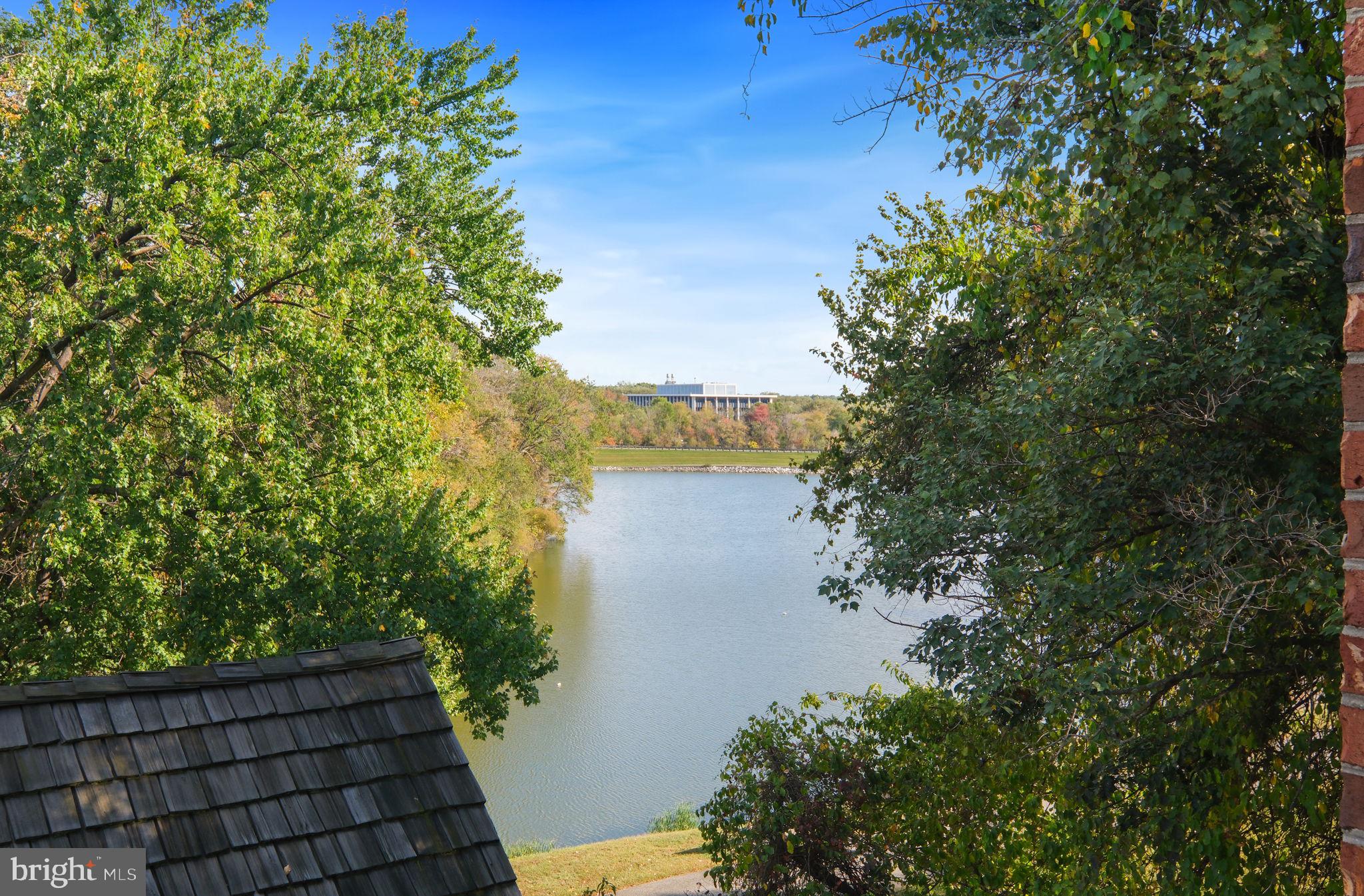 KENTLANDS - Residential