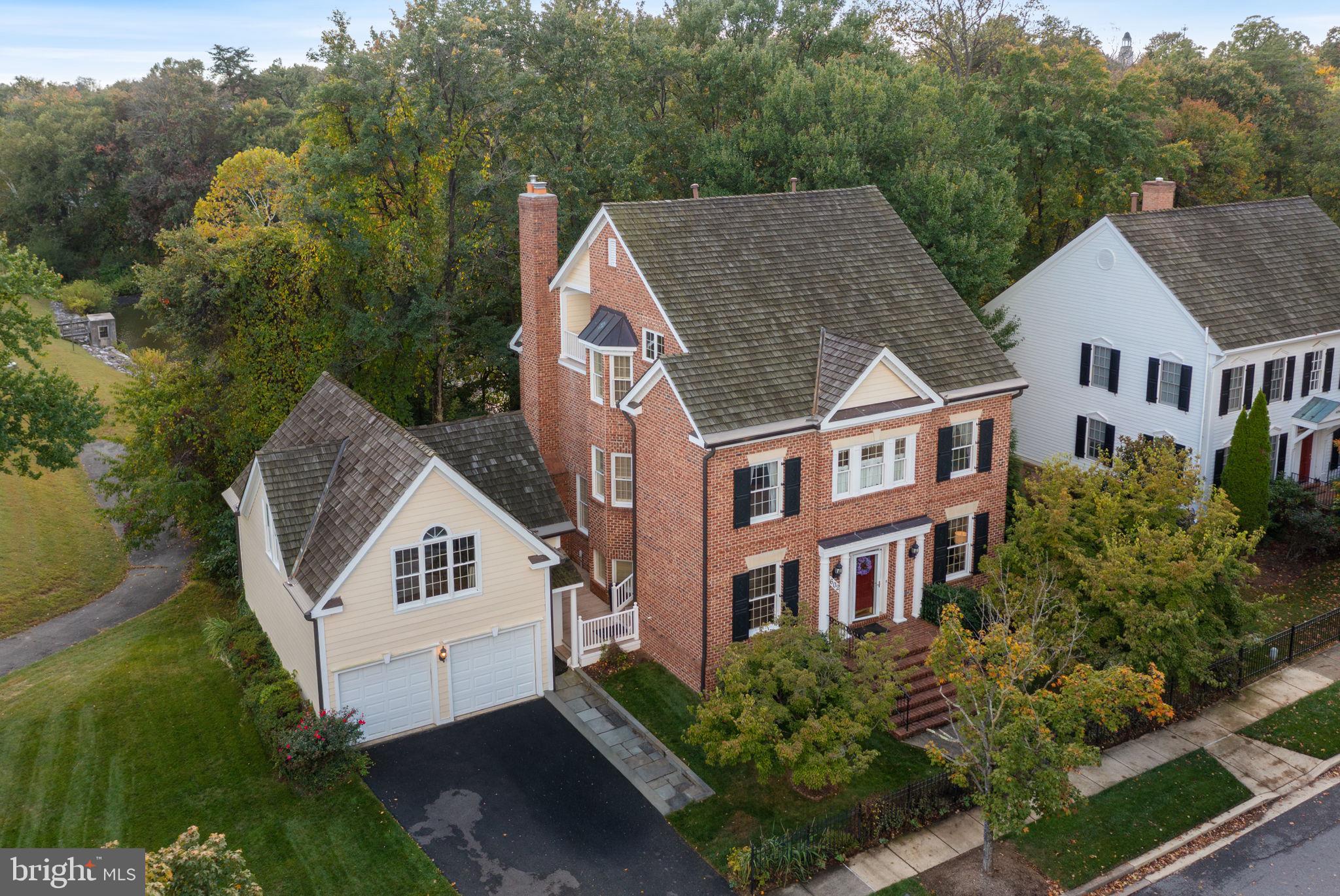 KENTLANDS - Residential