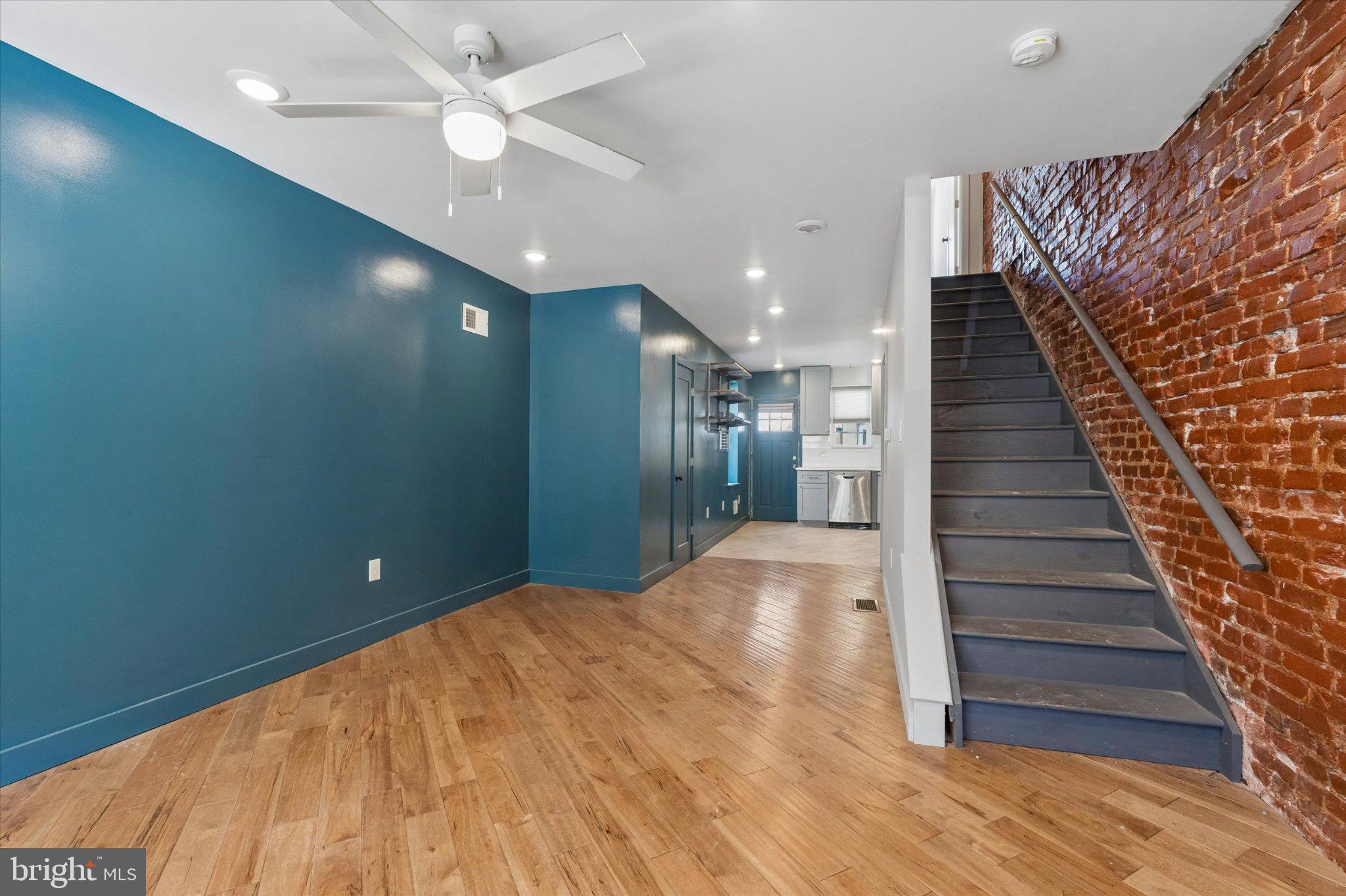 POINT BREEZE - Residential