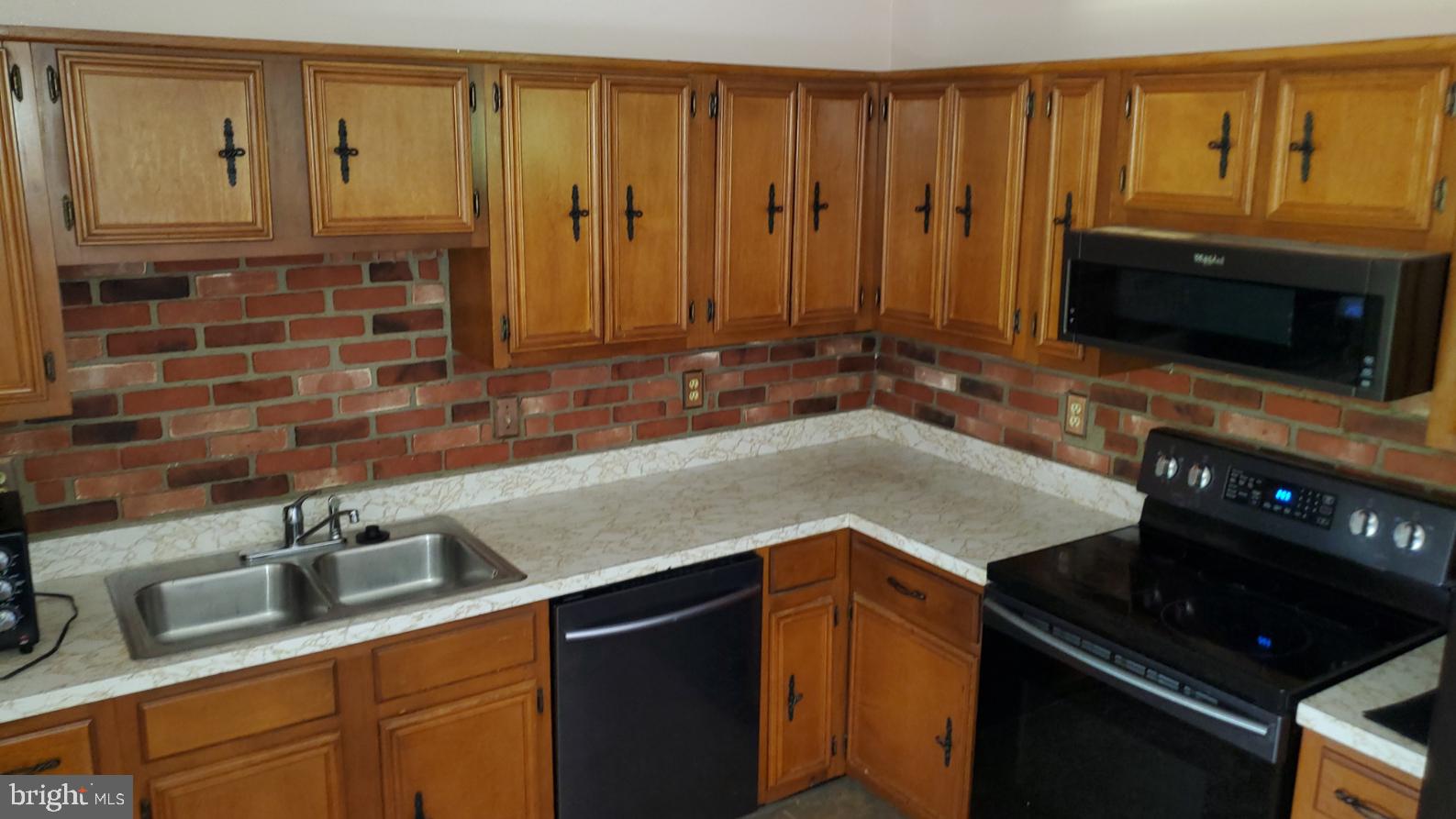 MAPLE GROVE - Residential