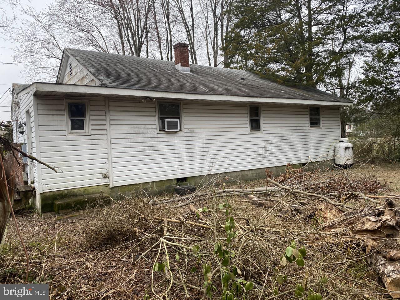 MRS H L STINNETT - Residential