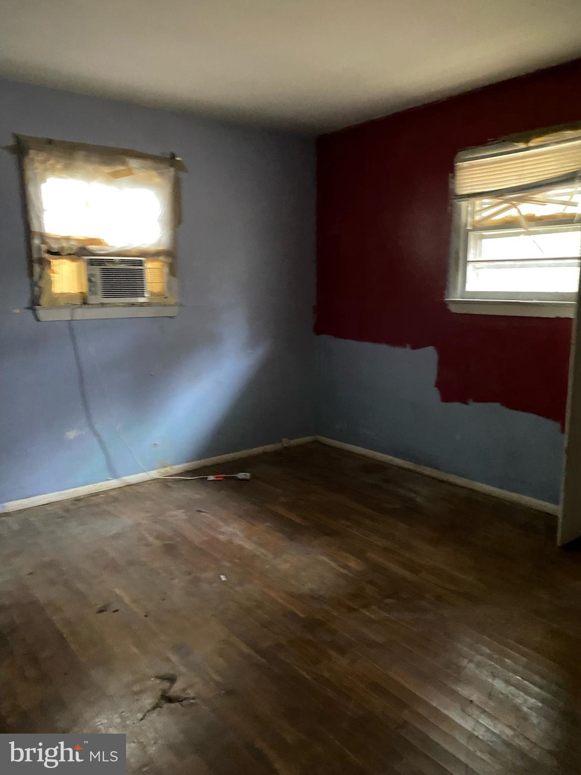 MRS H L STINNETT - Residential