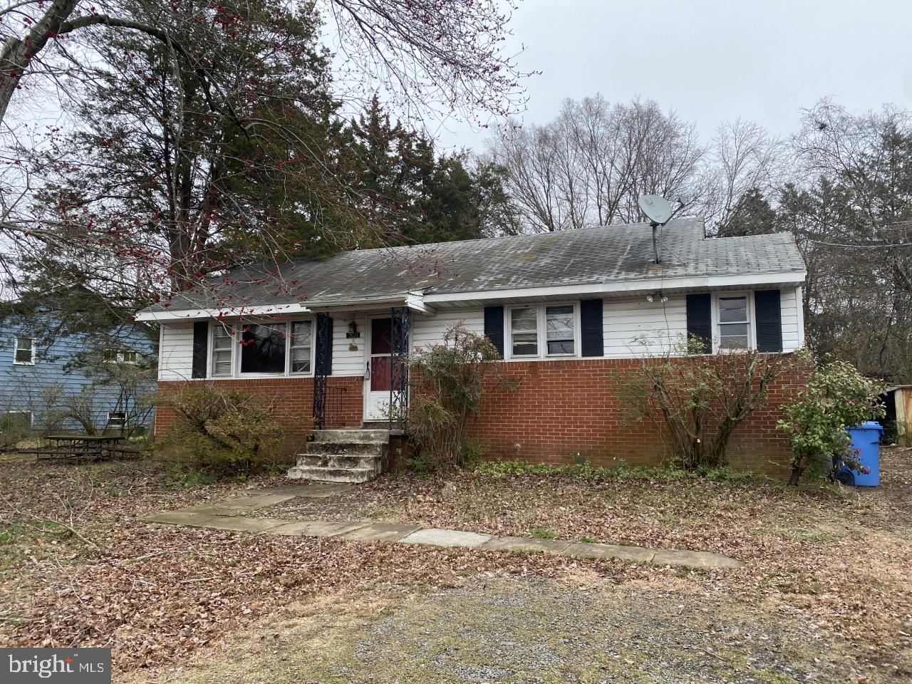 MRS H L STINNETT - Residential