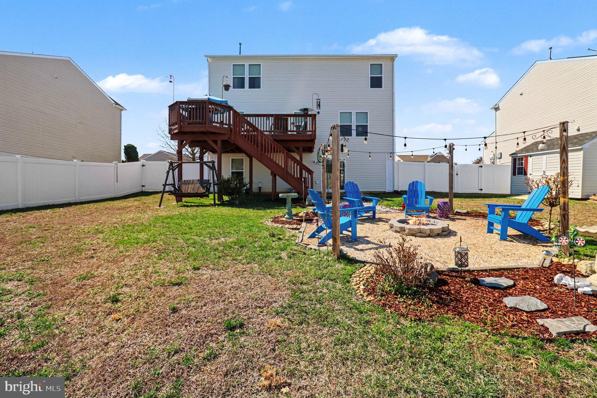 STAFFORD LAKES VILLAGE - Residential