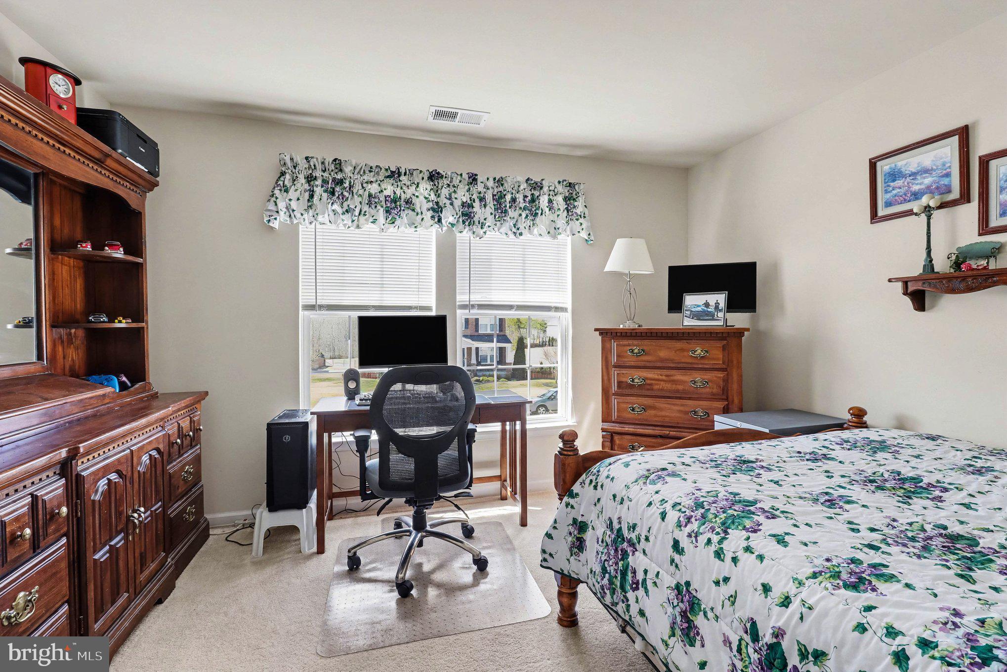 STAFFORD LAKES VILLAGE - Residential