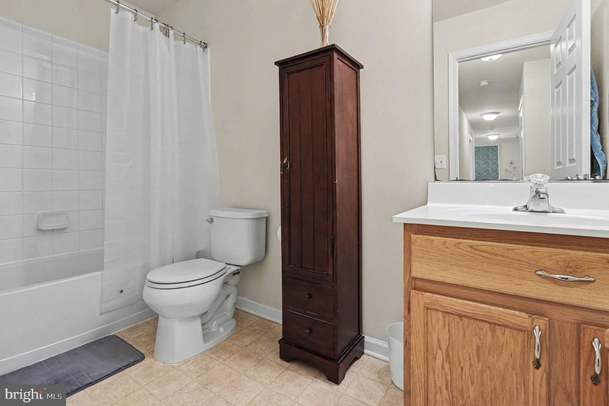 STAFFORD LAKES VILLAGE - Residential