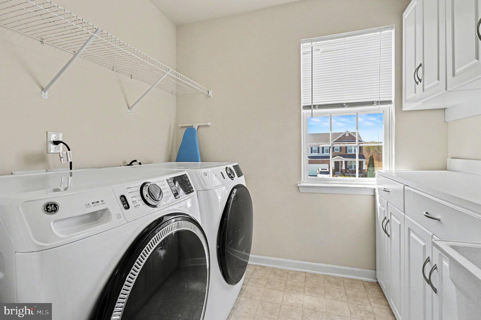 STAFFORD LAKES VILLAGE - Residential