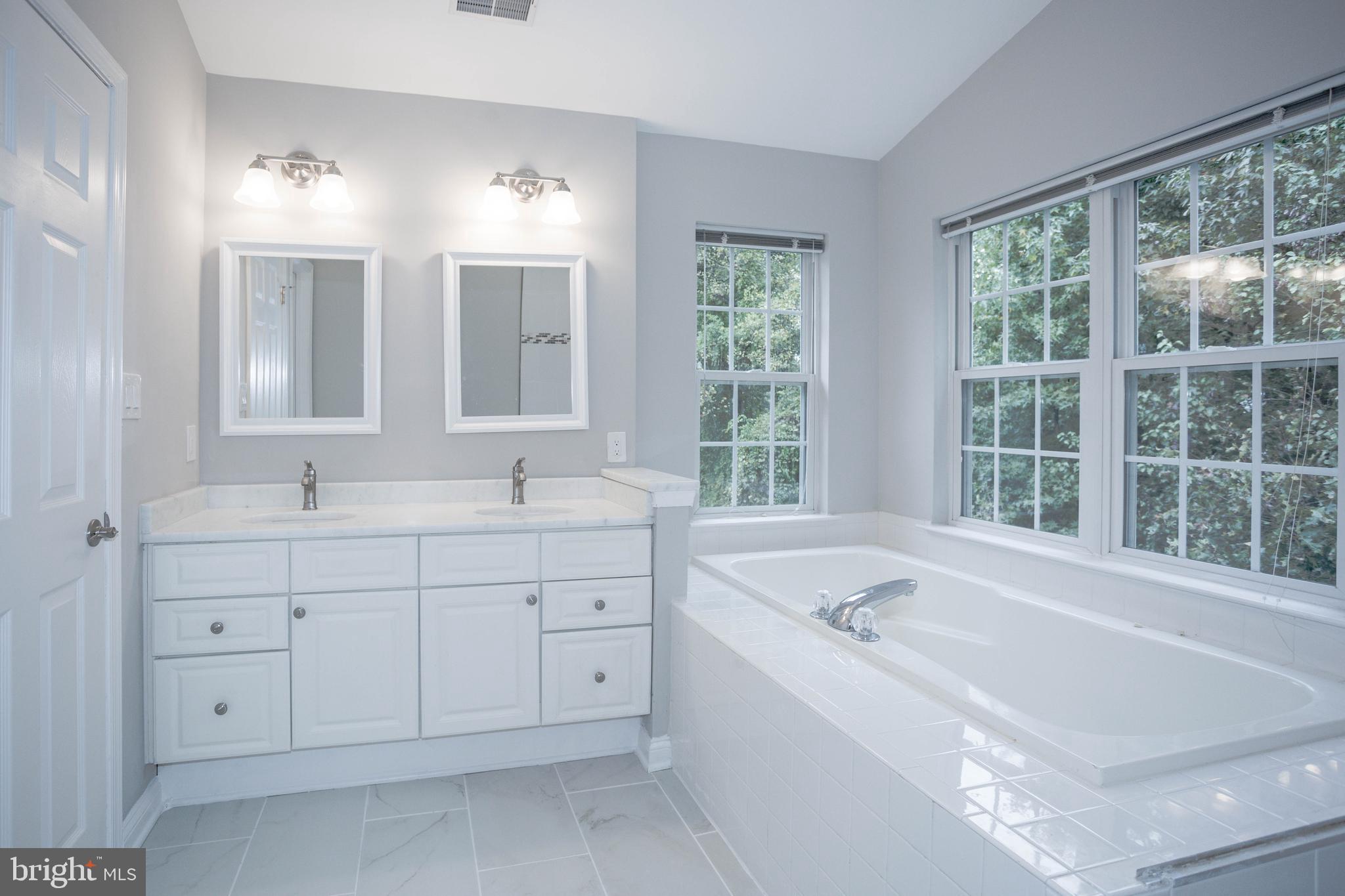 STONEHURST - Residential