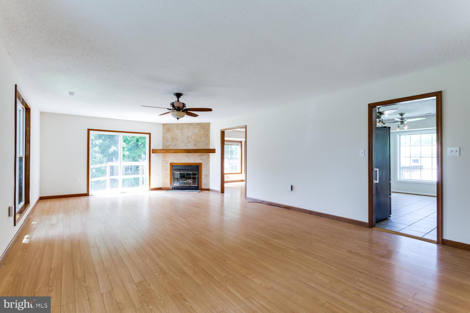 GOLDEN BEACH - Residential