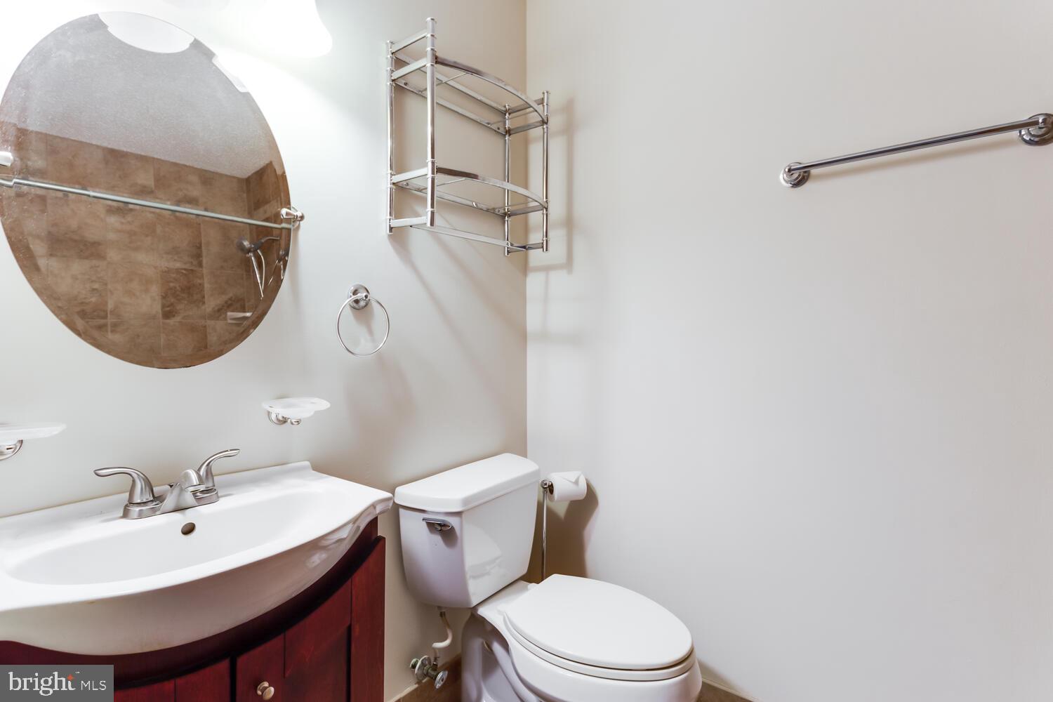 GOLDEN BEACH - Residential