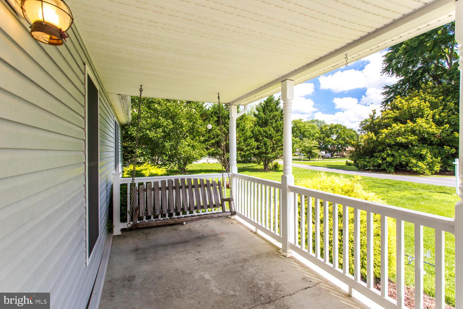 GOLDEN BEACH - Residential