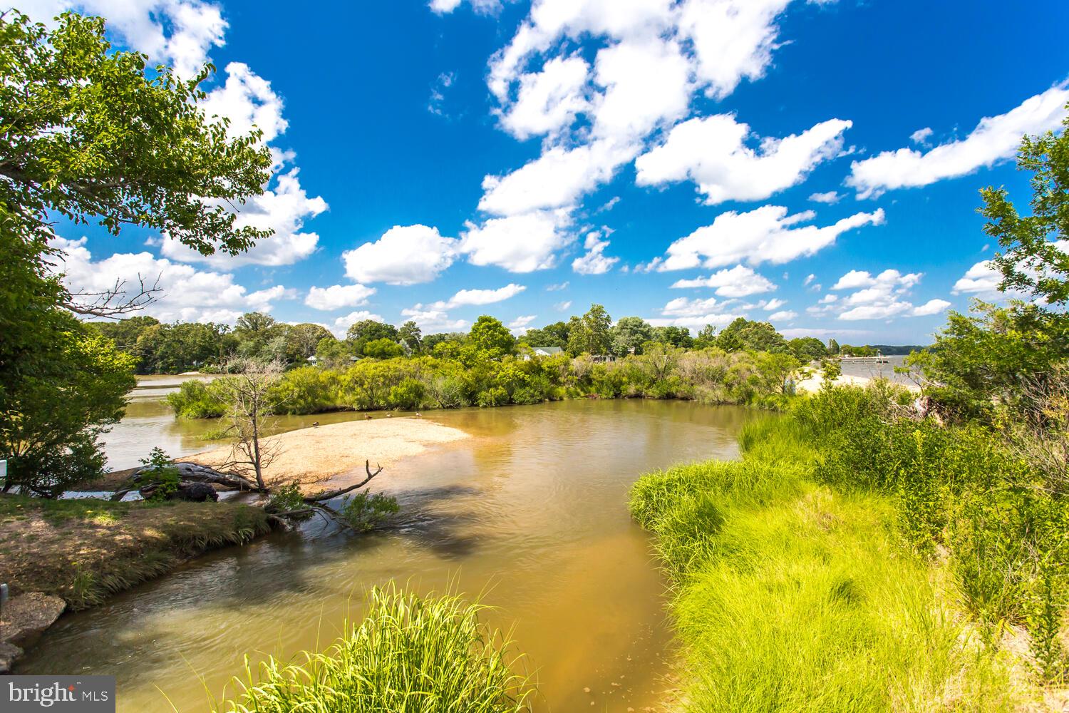 GOLDEN BEACH - Residential