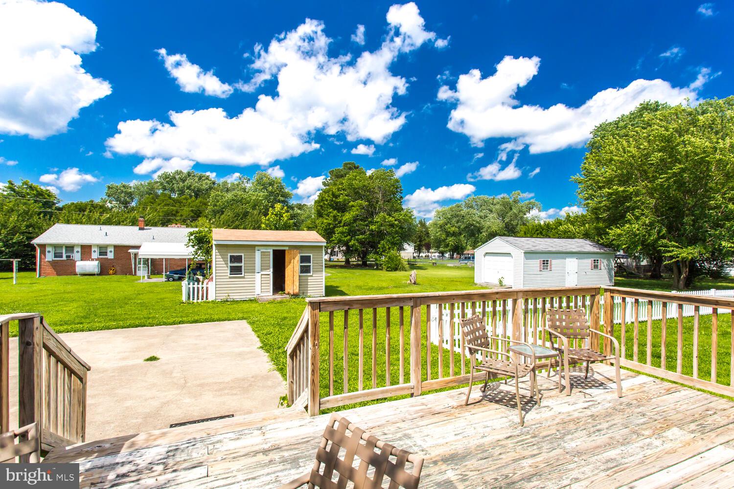 GOLDEN BEACH - Residential