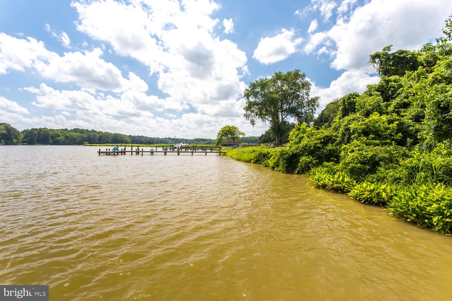 GOLDEN BEACH - Residential