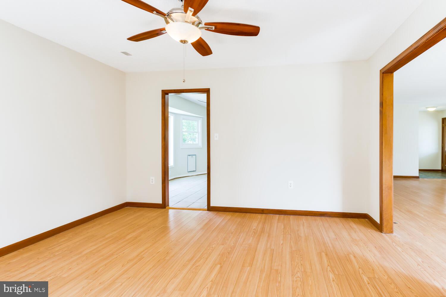 GOLDEN BEACH - Residential