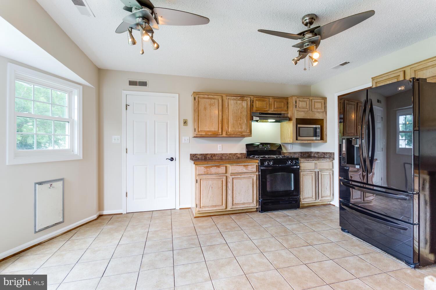 GOLDEN BEACH - Residential