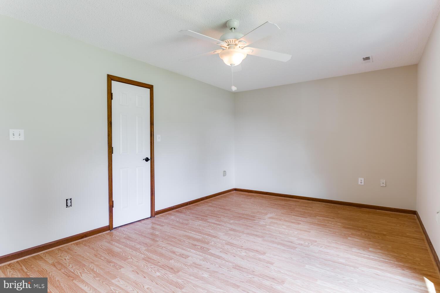 GOLDEN BEACH - Residential