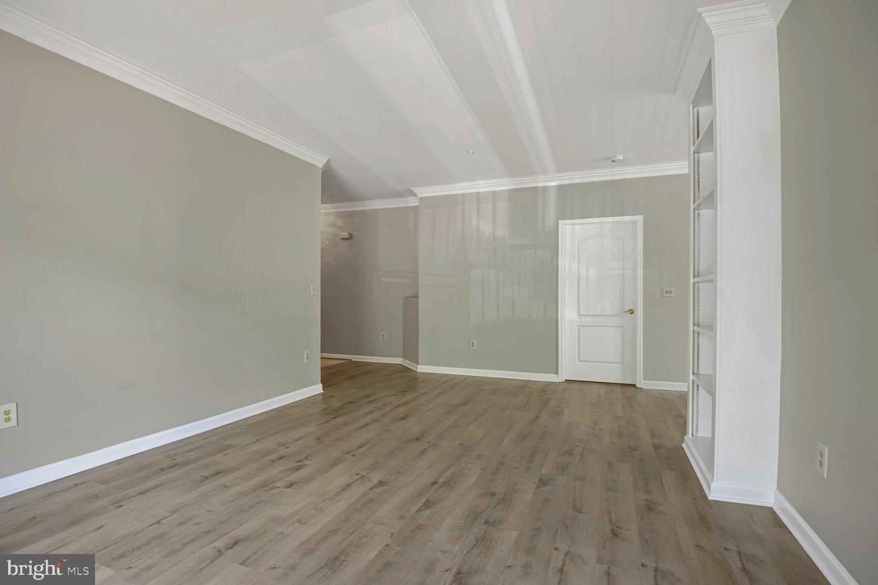 20901 CEDARPOST SQUARE 101