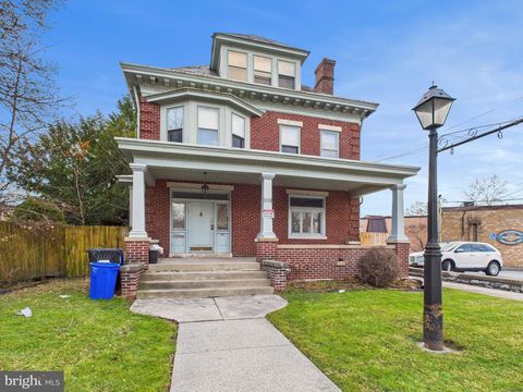 Photo of 2028 N 3rd Street, HARRISBURG, PA 17102 (MLS # PADA2057724)