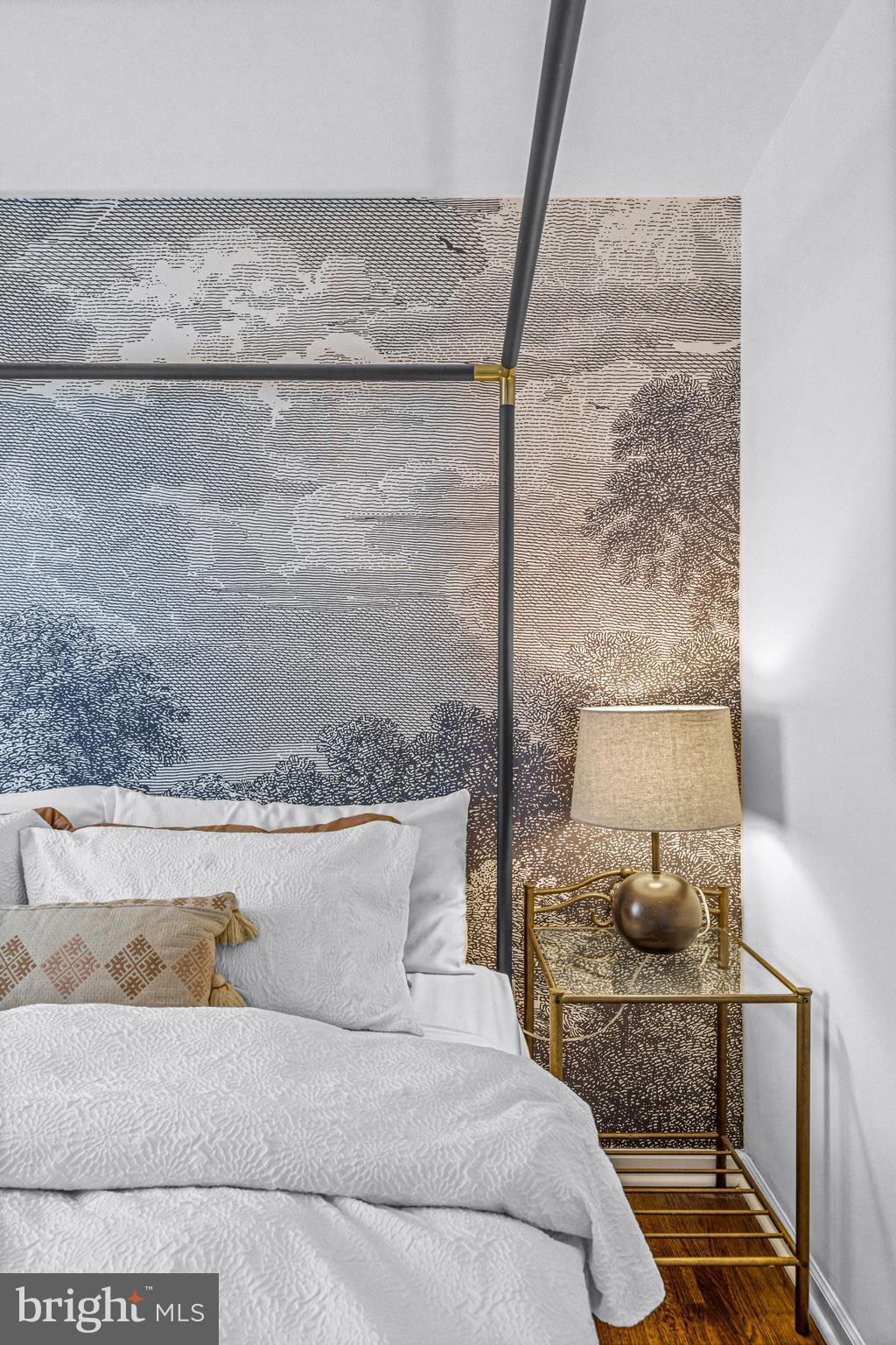 QUEEN VILLAGE - Residential