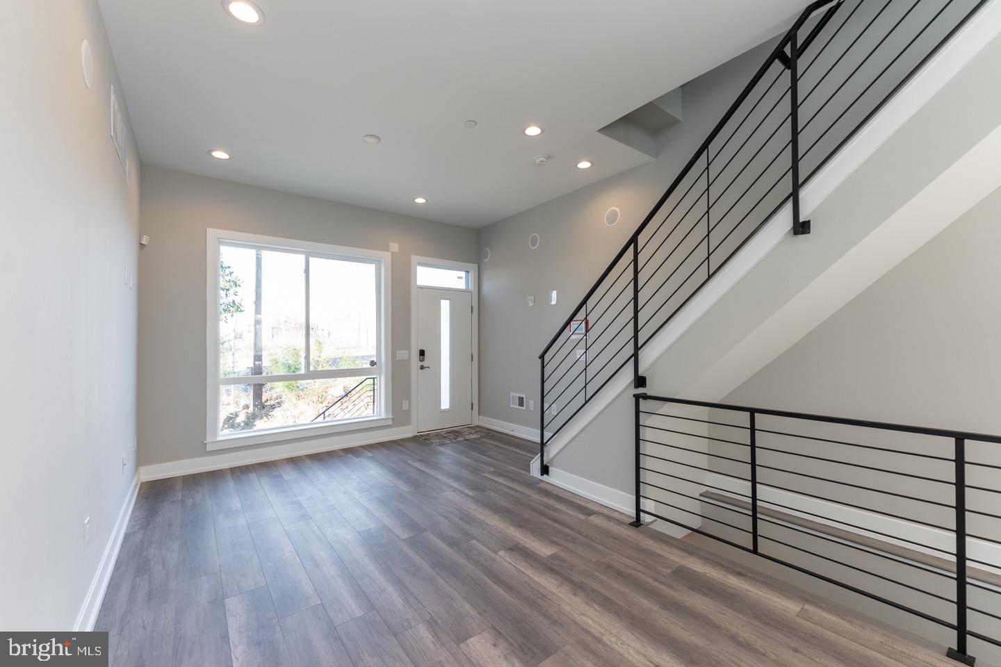 NORRIS SQUARE - Residential Lease