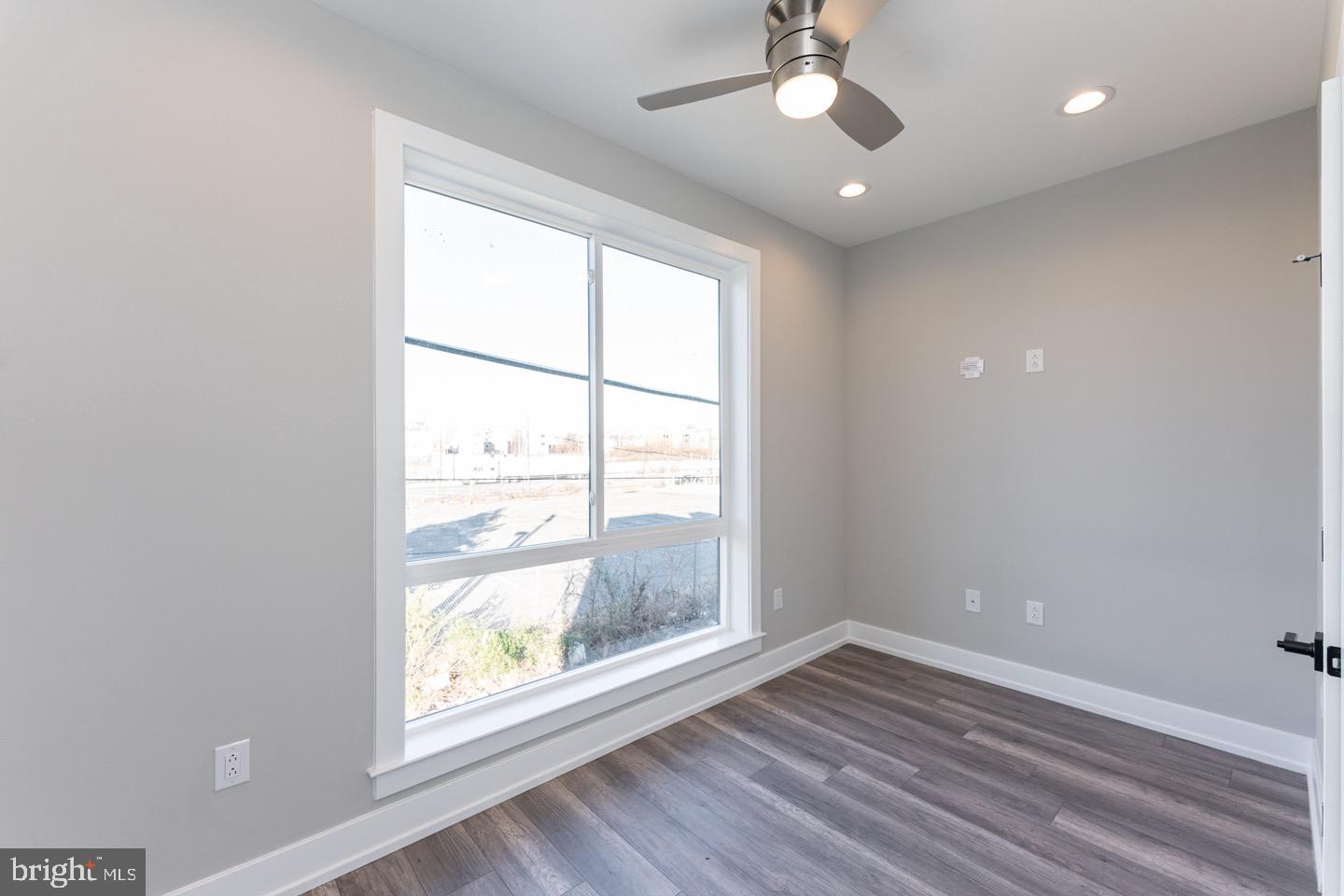 NORRIS SQUARE - Residential Lease