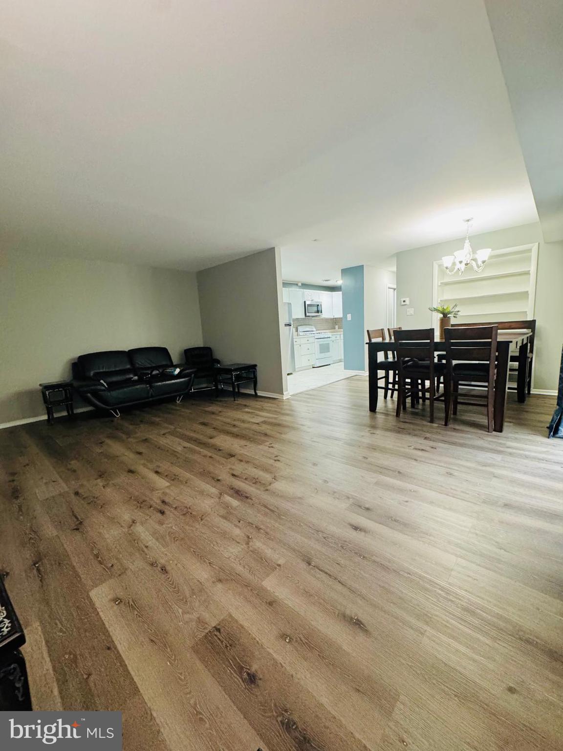 218 LOCUST STREET SE 143