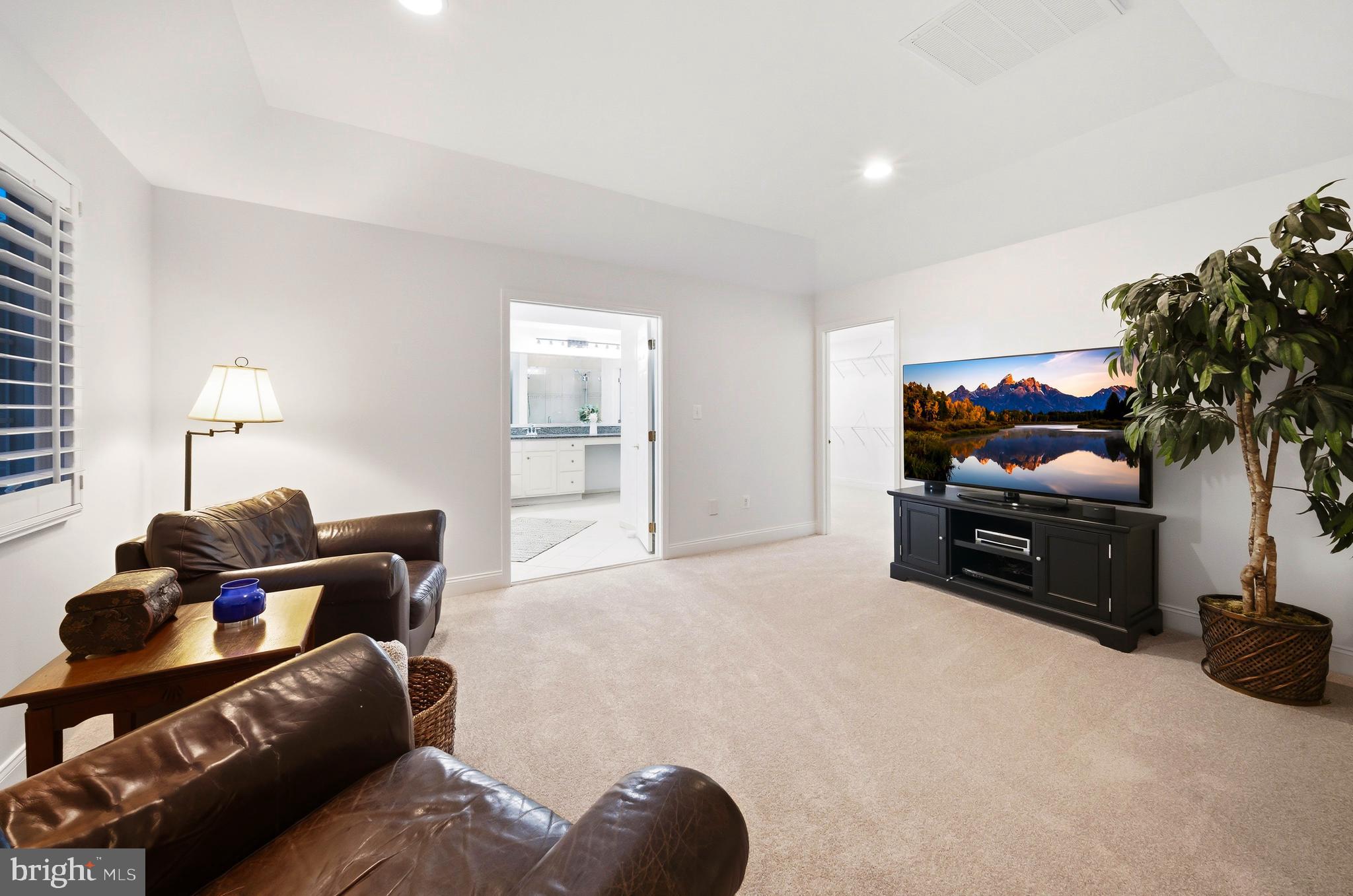 HUNT VALLEY CHASE - Residential