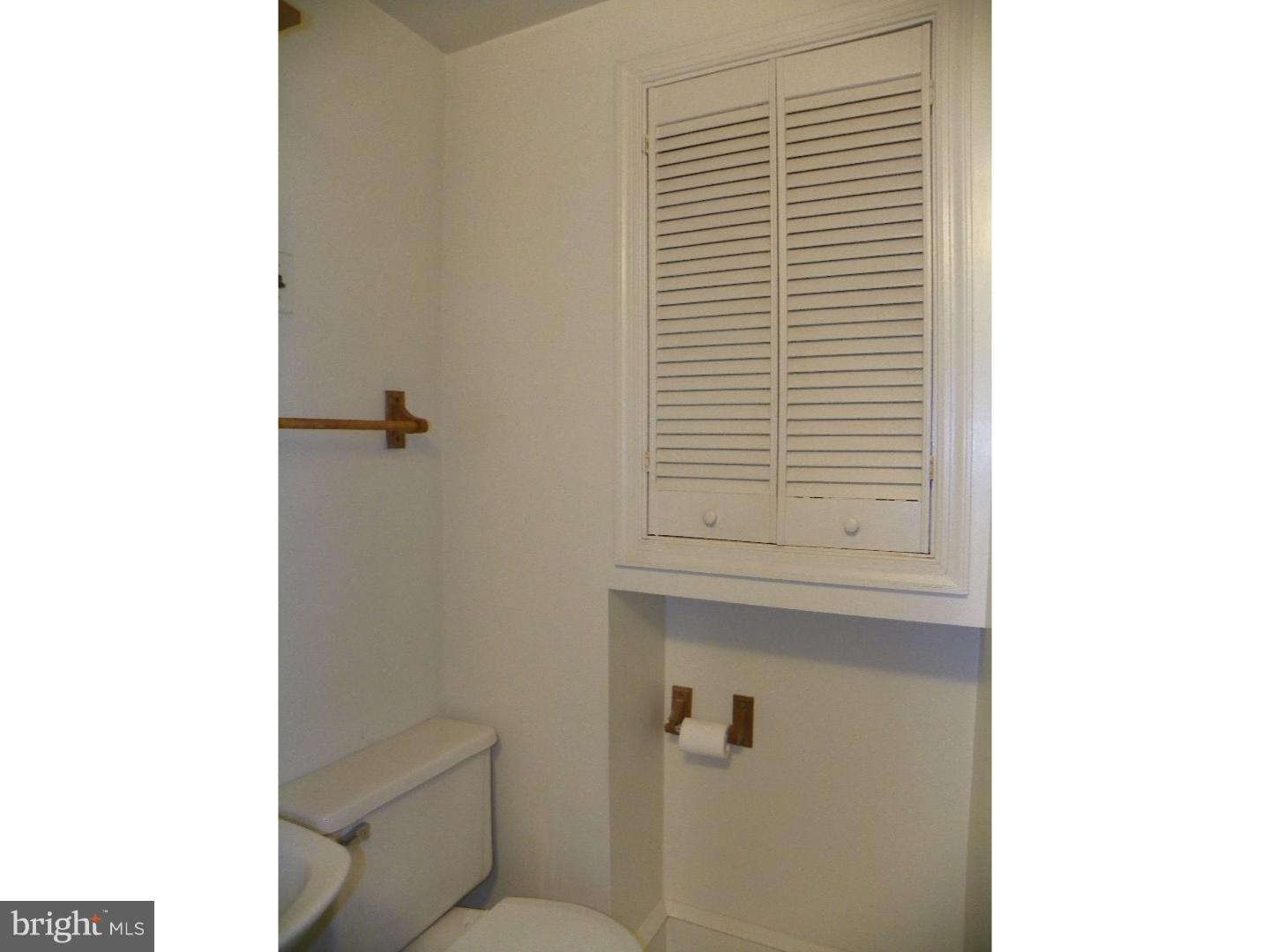 QUEEN VILLAGE - Residential Lease