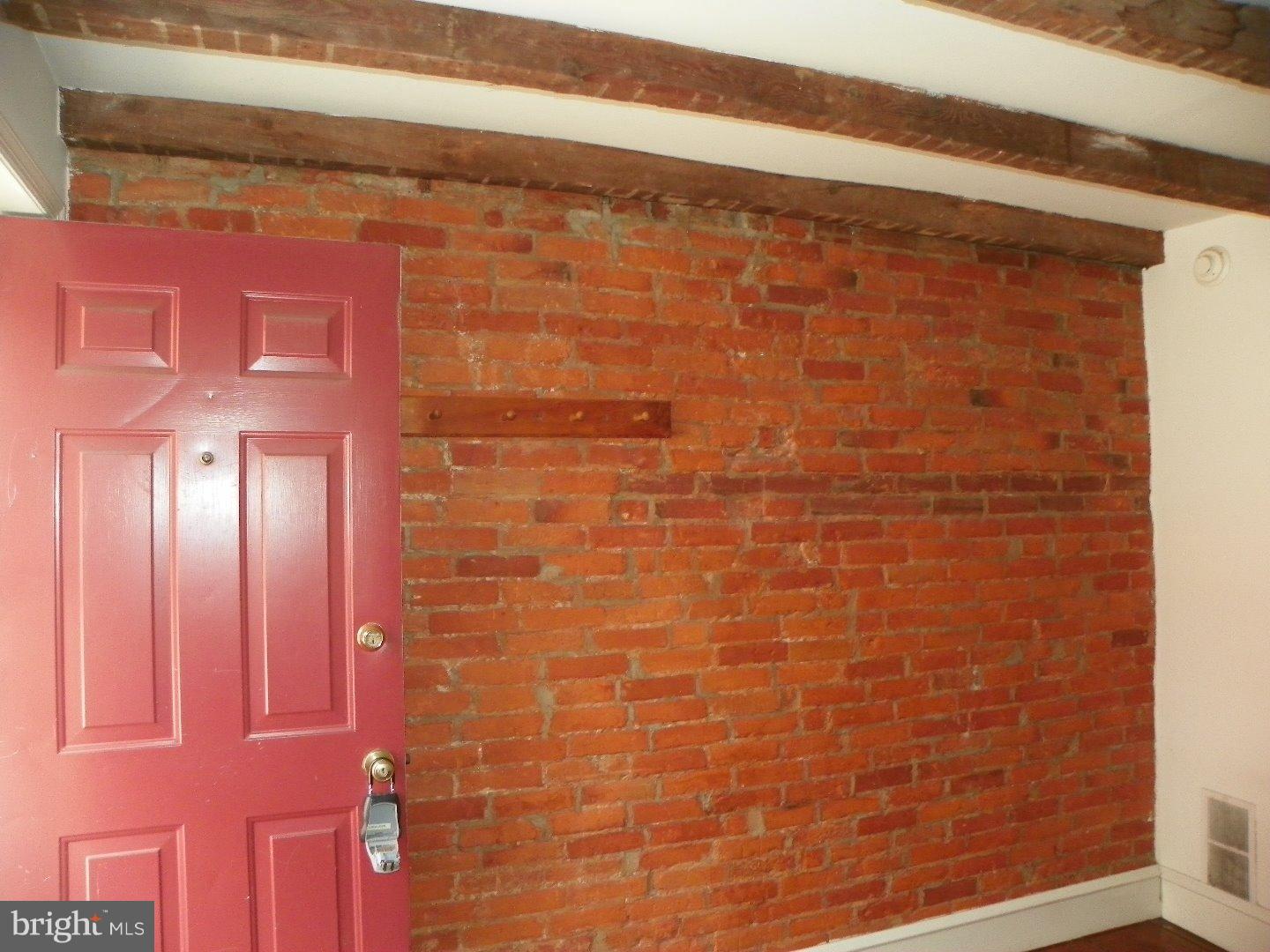 QUEEN VILLAGE - Residential Lease