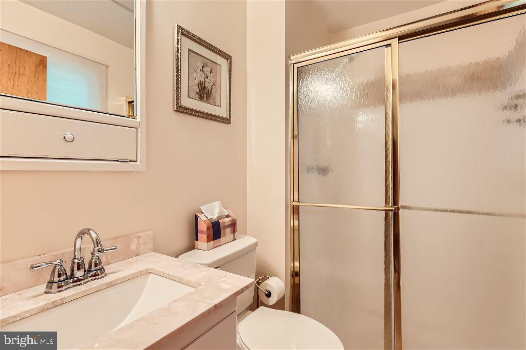 LAKESIDE VISTA - Residential