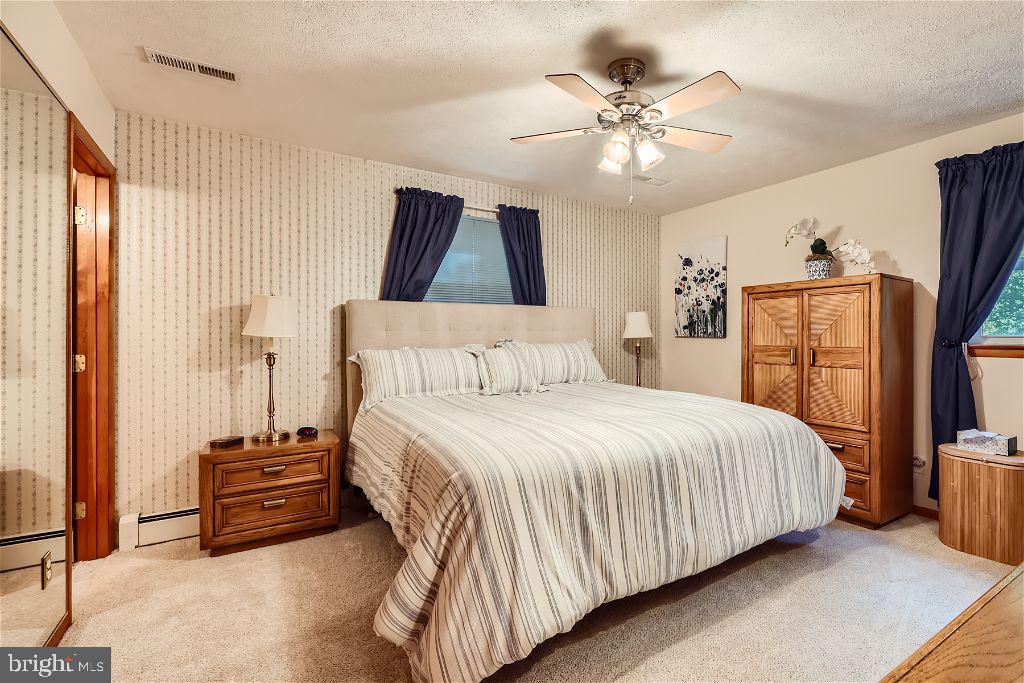 LAKESIDE VISTA - Residential