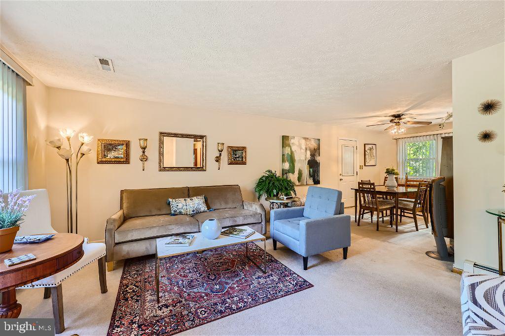 LAKESIDE VISTA - Residential