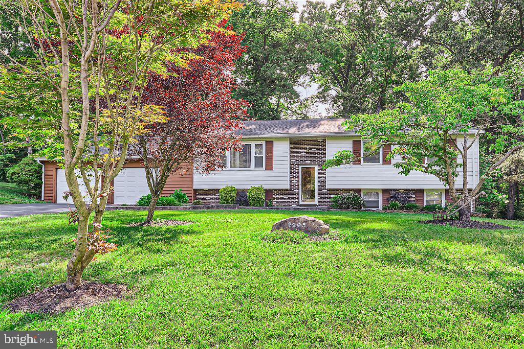 LAKESIDE VISTA - Residential