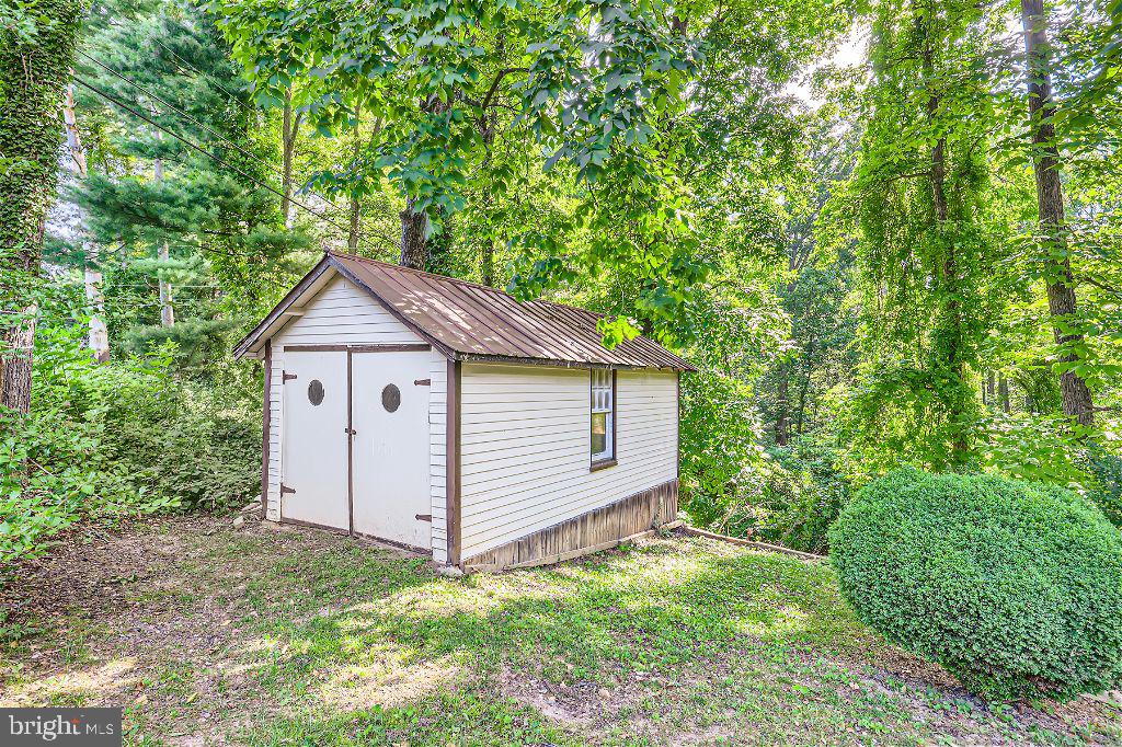 LAKESIDE VISTA - Residential