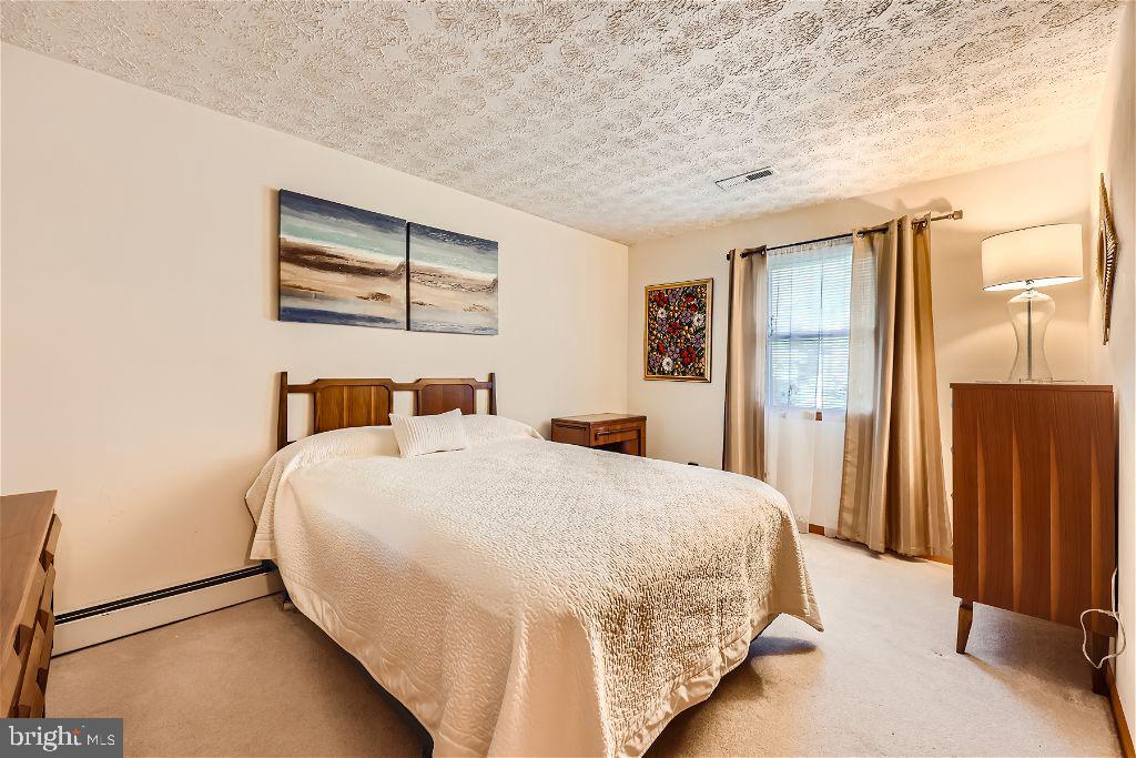 LAKESIDE VISTA - Residential