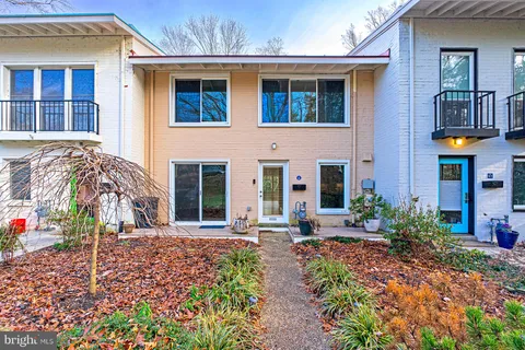 11495 Waterview Cluster, Reston, VA MLS: VAFX2234878