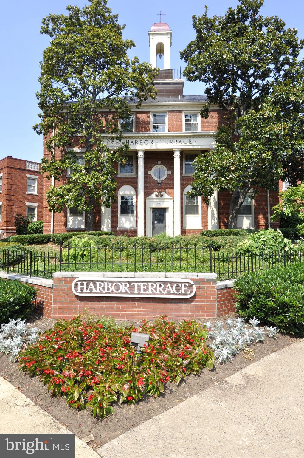 HARBOR TERRACE - Residential Lease