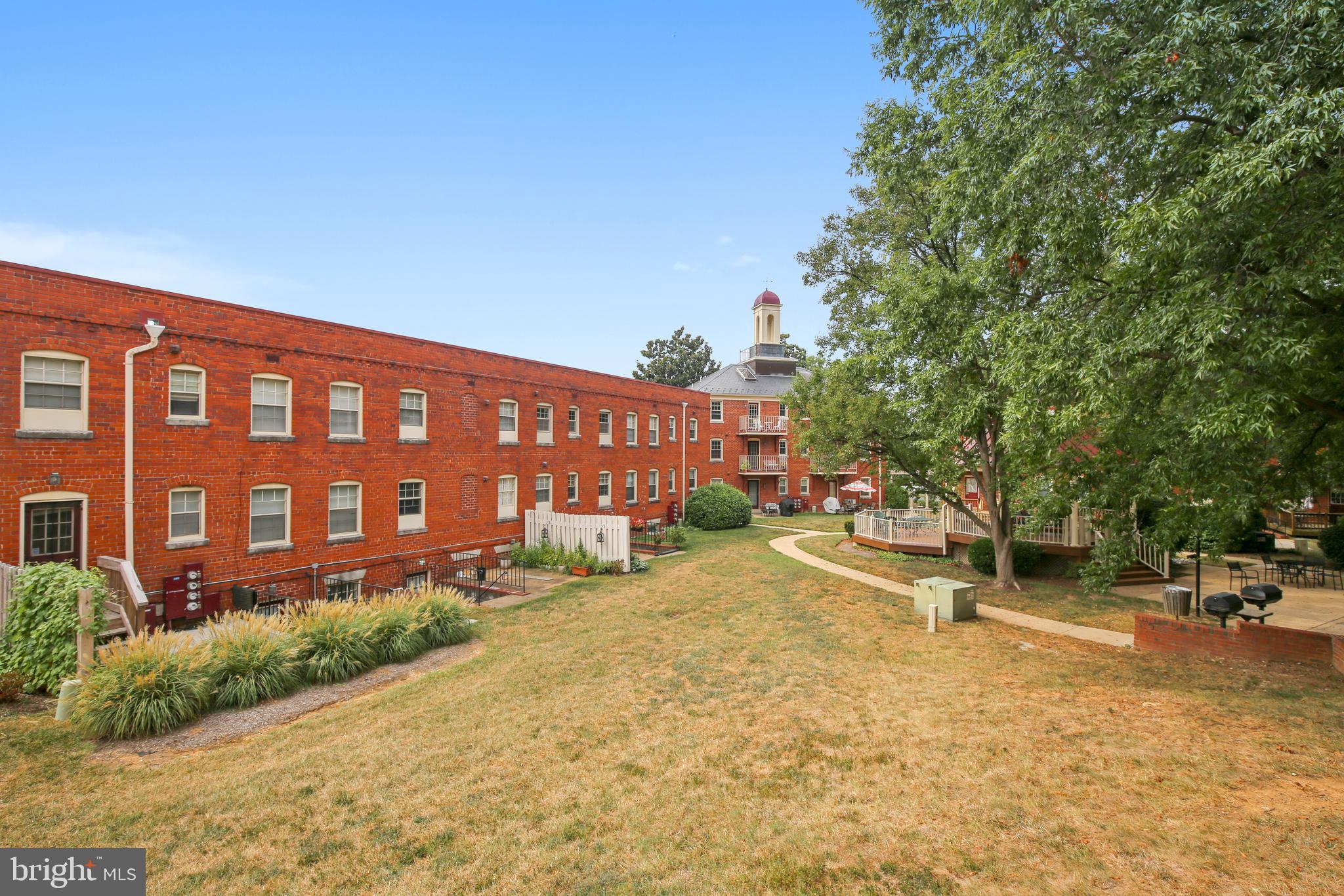 HARBOR TERRACE - Residential Lease