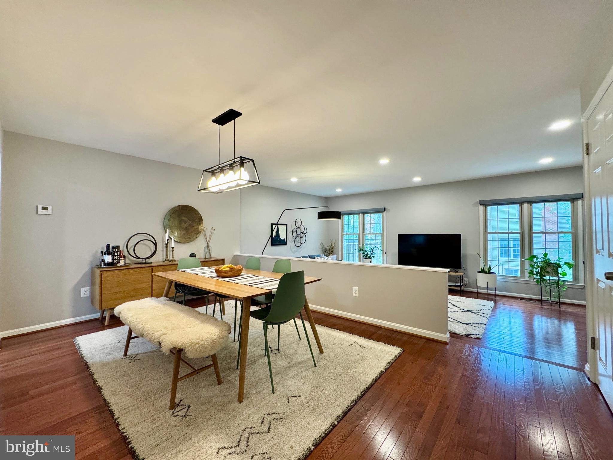 COUNTRY CREEK - Residential Lease