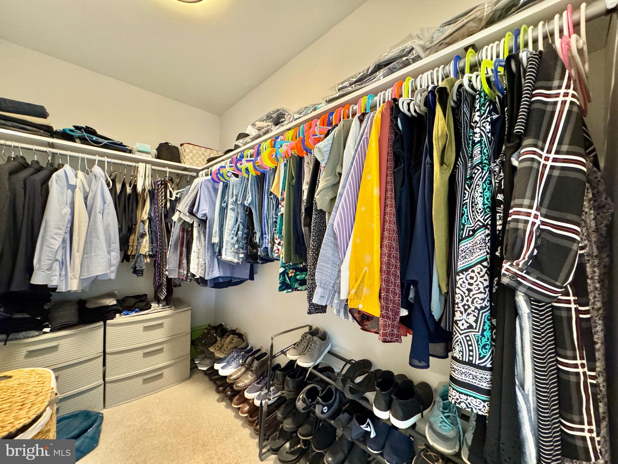 COUNTRY CREEK - Residential Lease