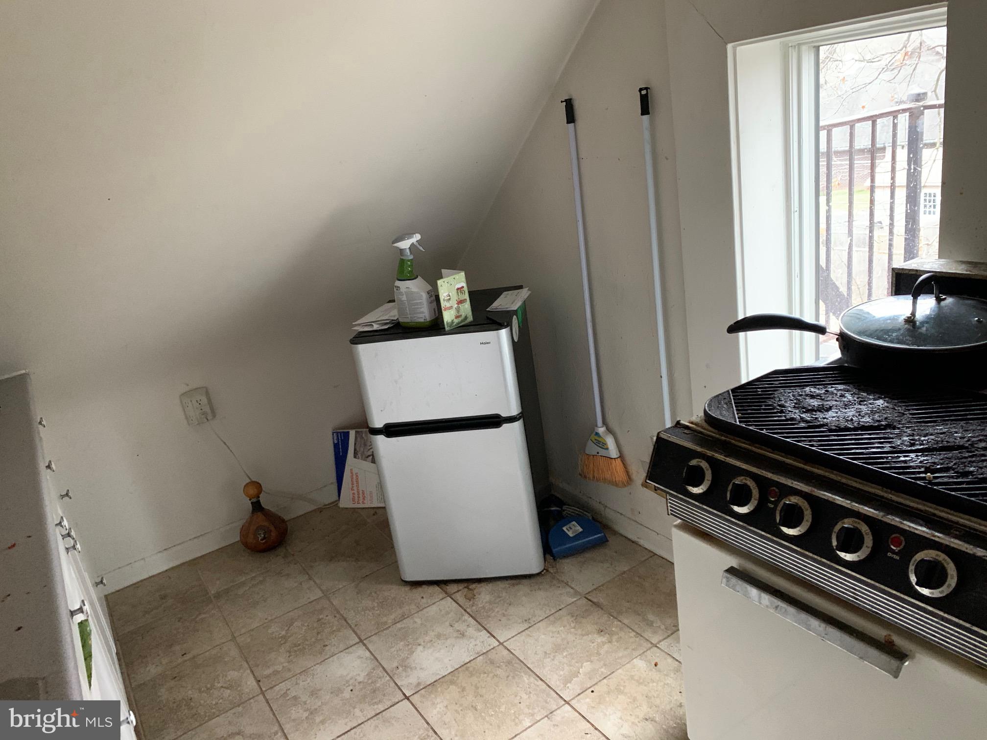 NORTH HILLS - Residential Lease