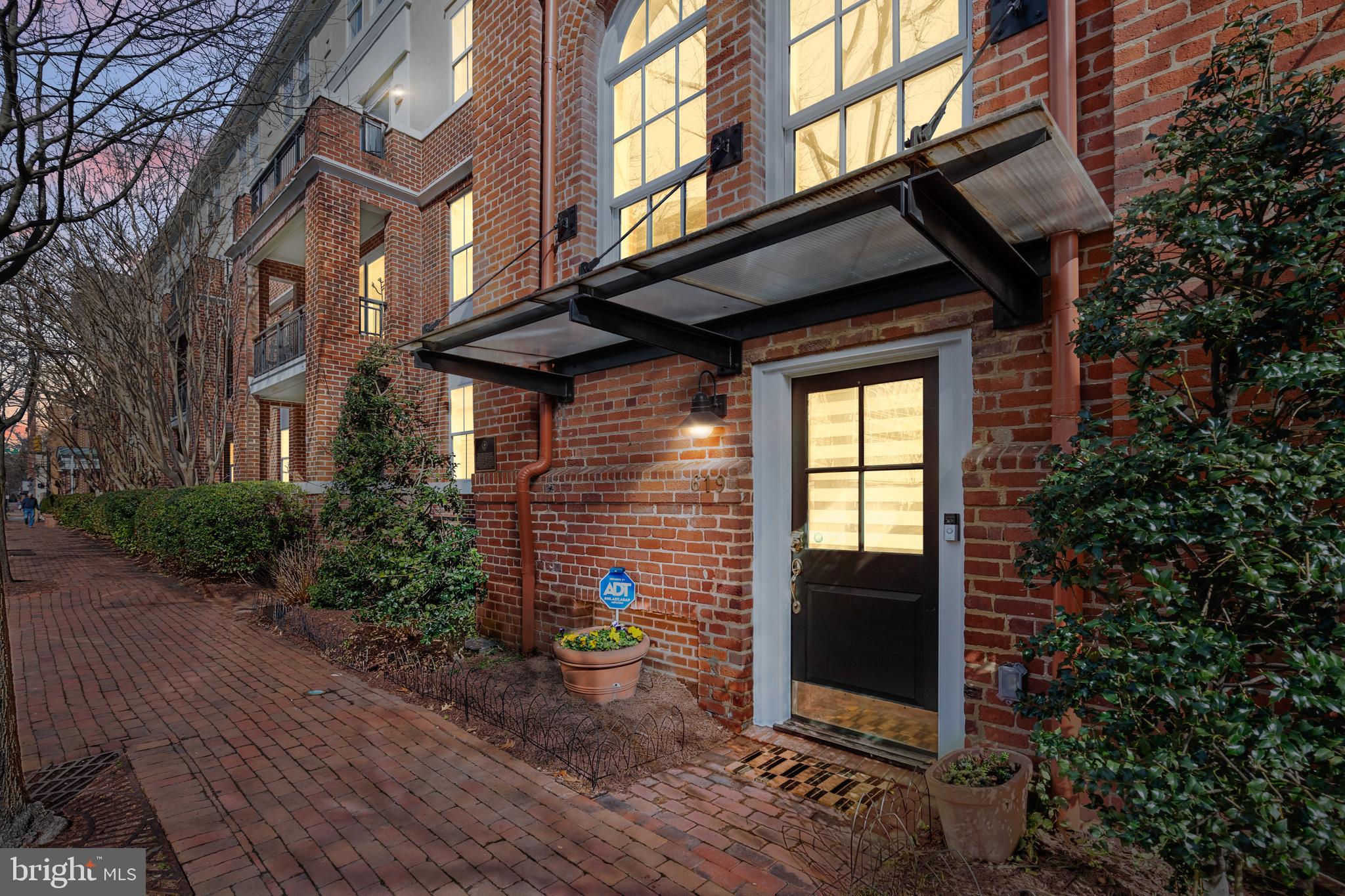 OLD TOWN NORTH - Residential