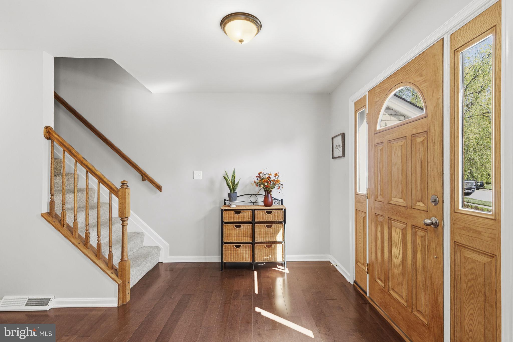 2004 ROYAL FERN COURT